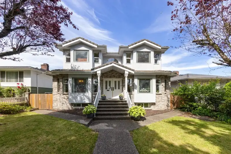 3377 PRICE STREET - photo 1 of 40