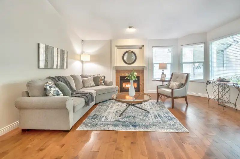 171 101 PARKSIDE DRIVE - photo 4 of 33