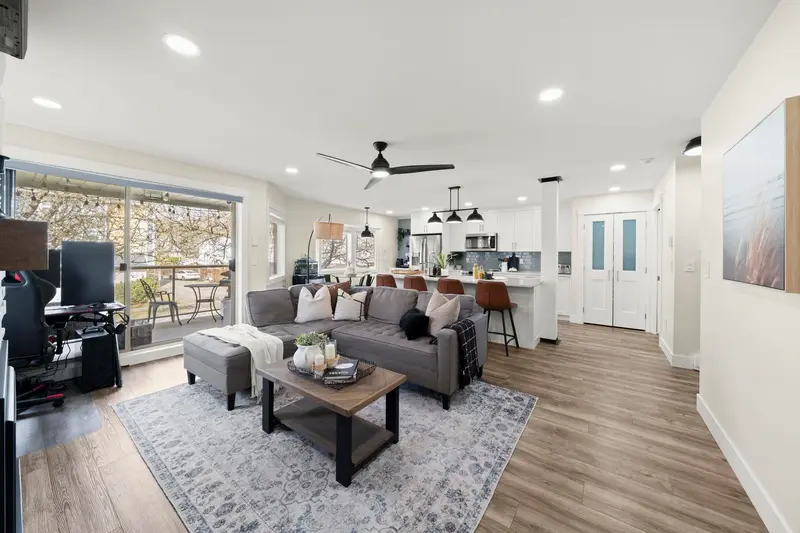 201 5464 201A STREET - photo 3 of 25