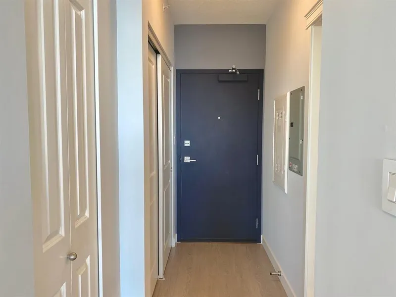 1610 11967 80 AVENUE - photo 2 of 12