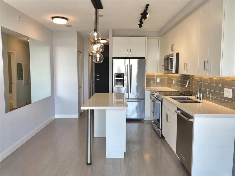 1610 11967 80 AVENUE - photo 3 of 12