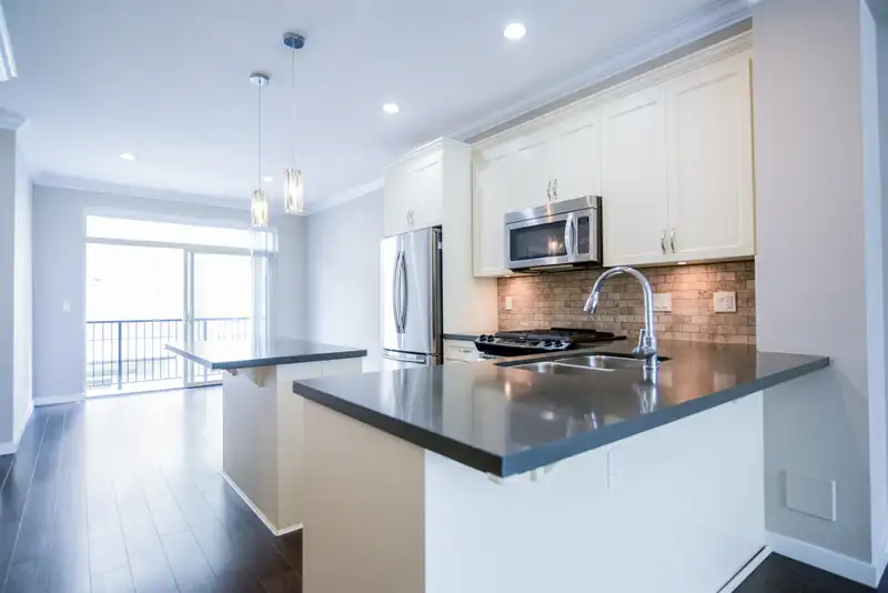 9 2845 156 STREET - photo 4 of 19