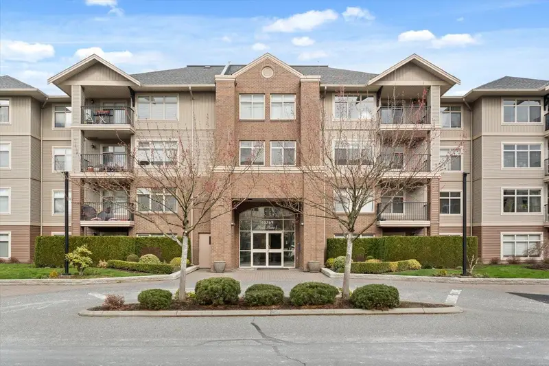 404 45769 STEVENSON ROAD - photo 1 of 25