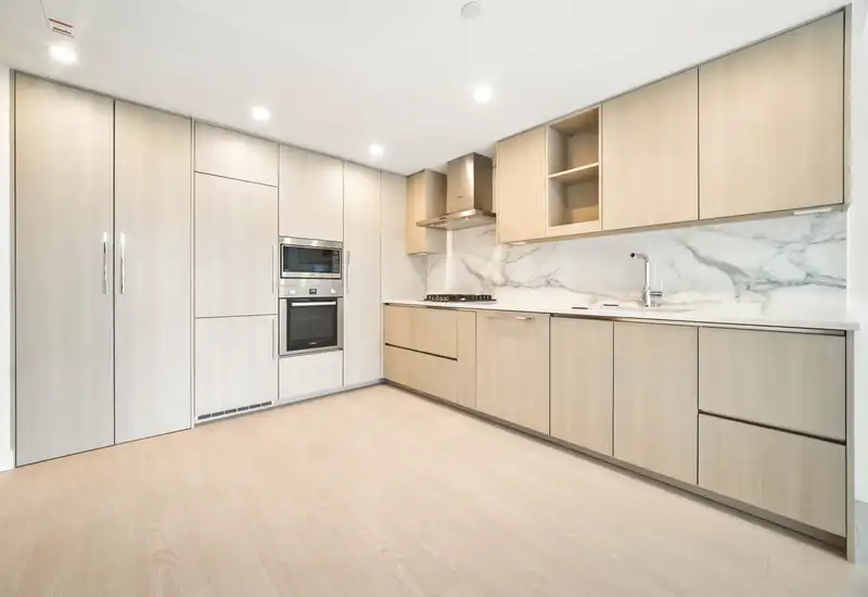 906 13778 100 AVENUE - photo 2 of 40