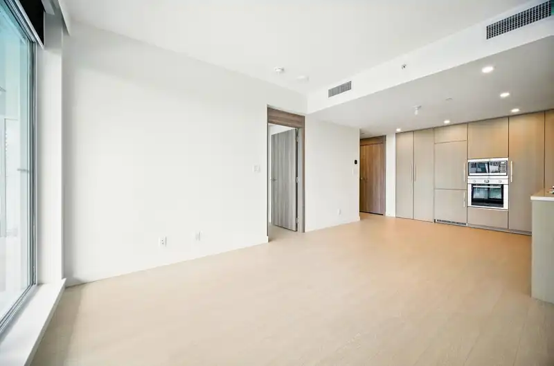 906 13778 100 AVENUE - photo 4 of 40