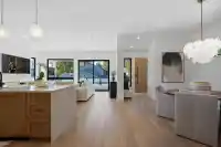 16243 10 AVENUE - thumbnail 3