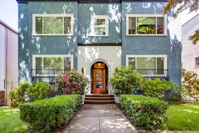 305 1545 W 13TH AVENUE - photo 1 of 22