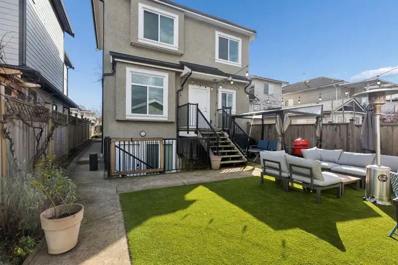 2275 E 34TH AVENUE - photo 2 of 28