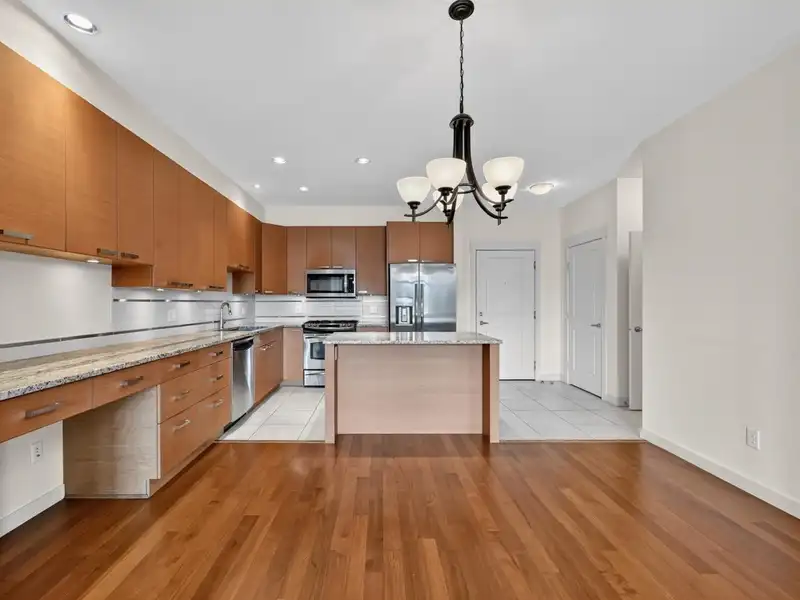 305 4365 HASTINGS STREET - photo 4 of 23