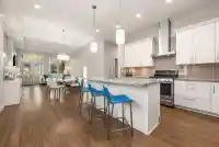 5090 SPRINGS BOULEVARD - thumbnail 2