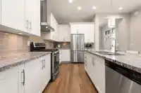 5090 SPRINGS BOULEVARD - thumbnail 14