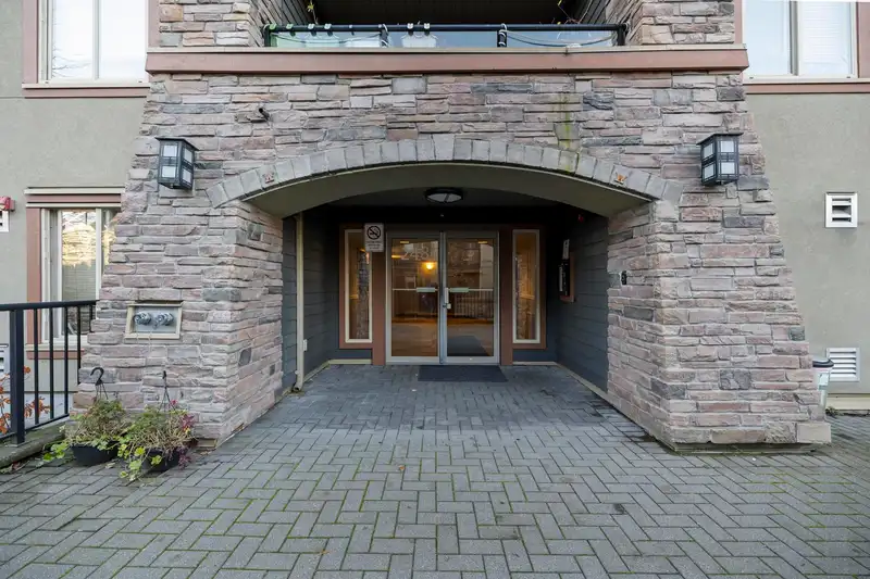 1106 248 SHERBROOKE STREET - photo 3 of 37