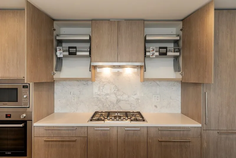 303 6398 SILVER AVENUE - photo 3 of 25