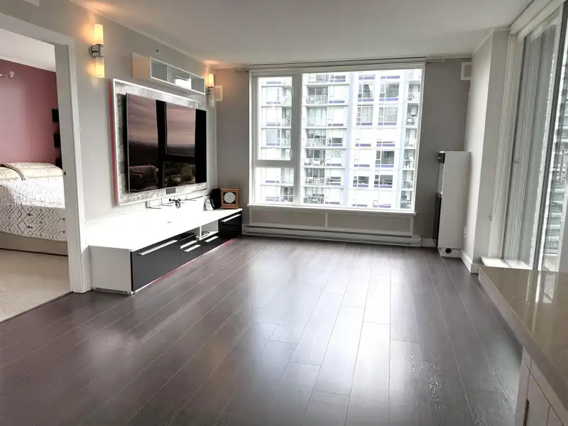 3802 13696 100 AVENUE - photo 1 of 40