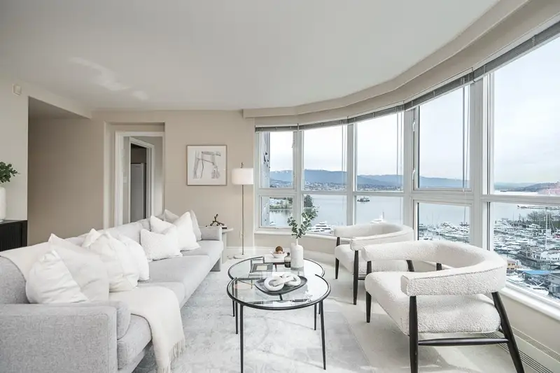 1501 560 CARDERO STREET - photo 1 of 25