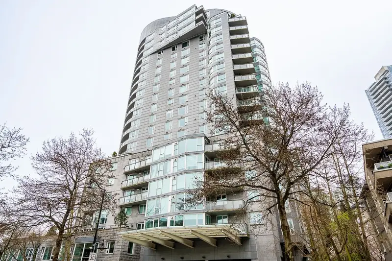 1501 560 CARDERO STREET - photo 4 of 25