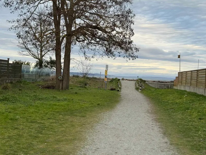 225 67A STREET - photo 4 of 25