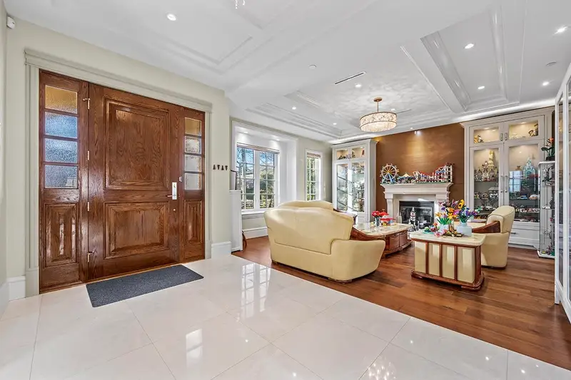 6886 ANGUS DRIVE - photo 2 of 25