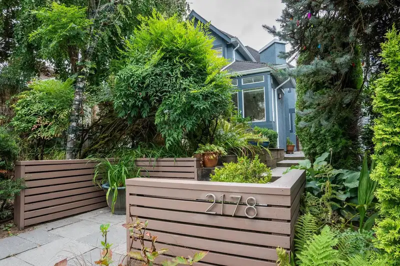 2178 W 15TH AVENUE - photo 2 of 39