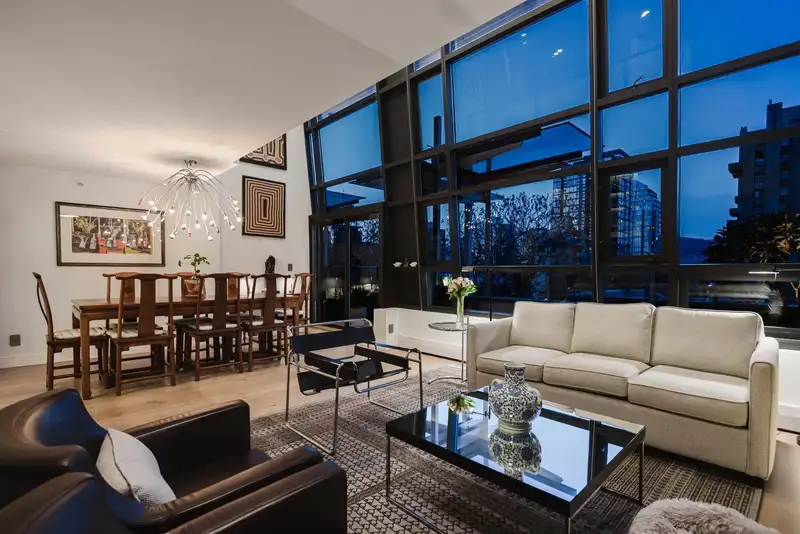 PH7 1688 ROBSON STREET - photo 1 of 38