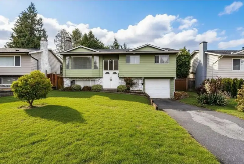 11805 N COWLEY DRIVE - photo 1 of 20