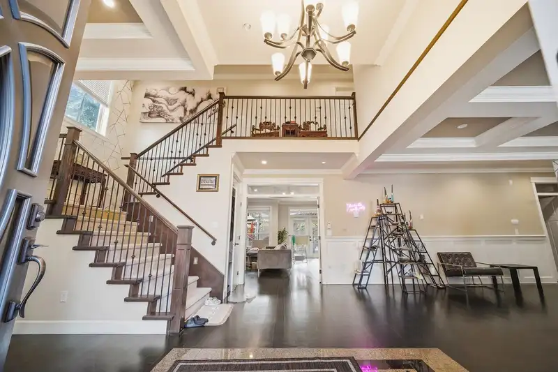 7440 KRAFT CRESCENT - photo 2 of 36