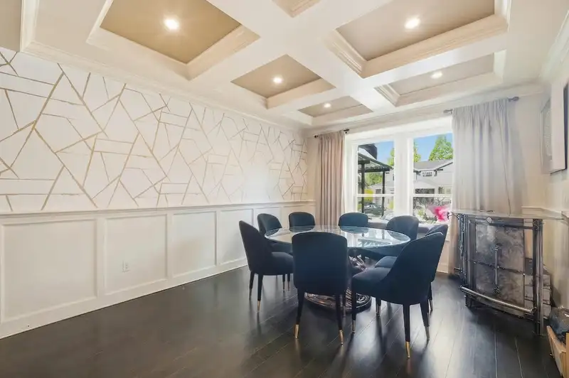 7440 KRAFT CRESCENT - photo 3 of 36