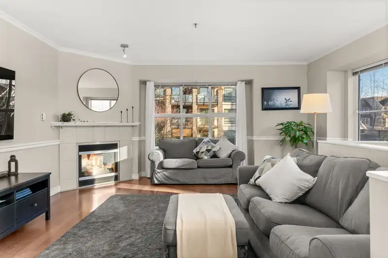 59 12449 191 STREET - photo 1 of 36
