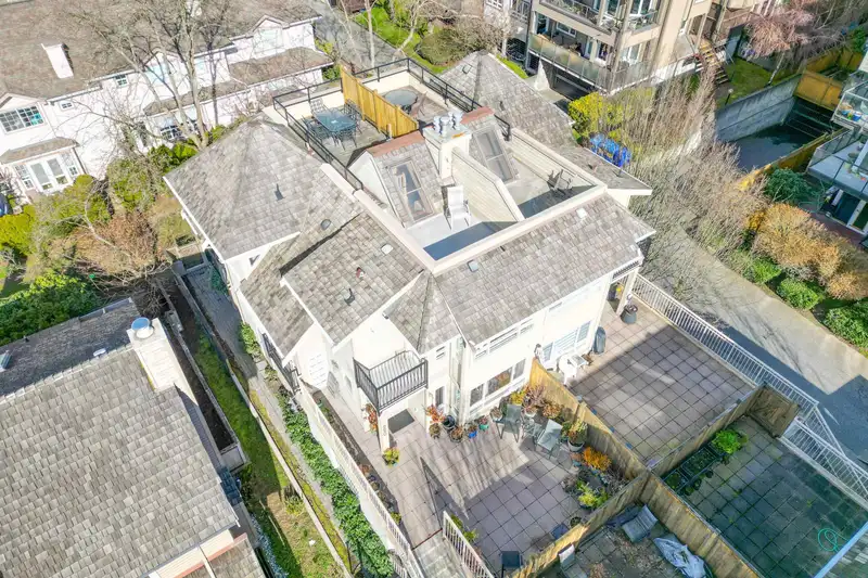 220 W 15TH STREET - photo 2 of 40