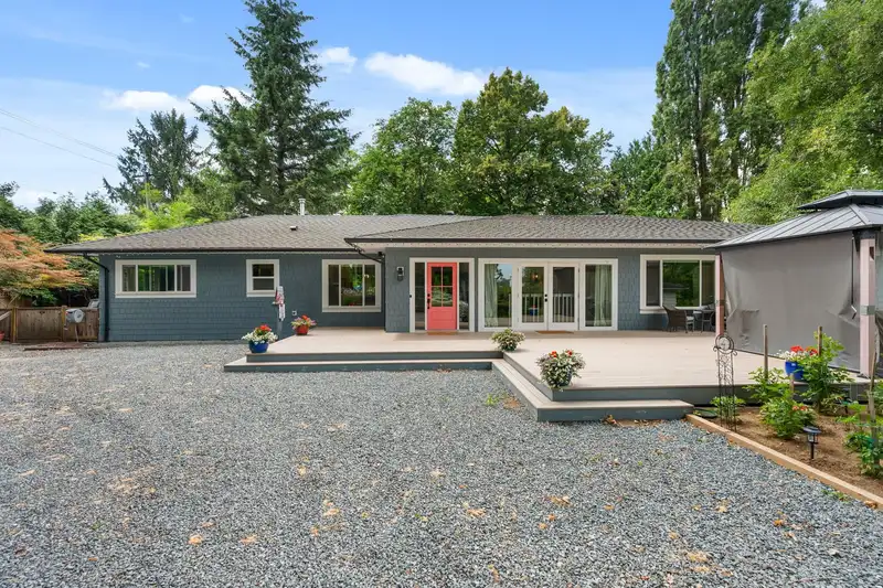21857 64 AVENUE - photo 3 of 40