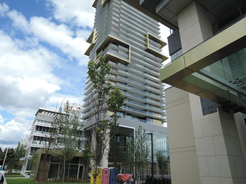 1305 6288 CASSIE AVENUE - photo 1 of 11