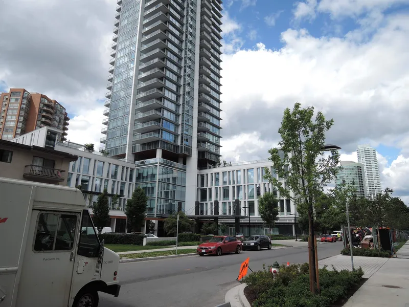 1305 6288 CASSIE AVENUE - photo 2 of 11