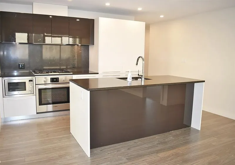 1305 6288 CASSIE AVENUE - photo 4 of 11