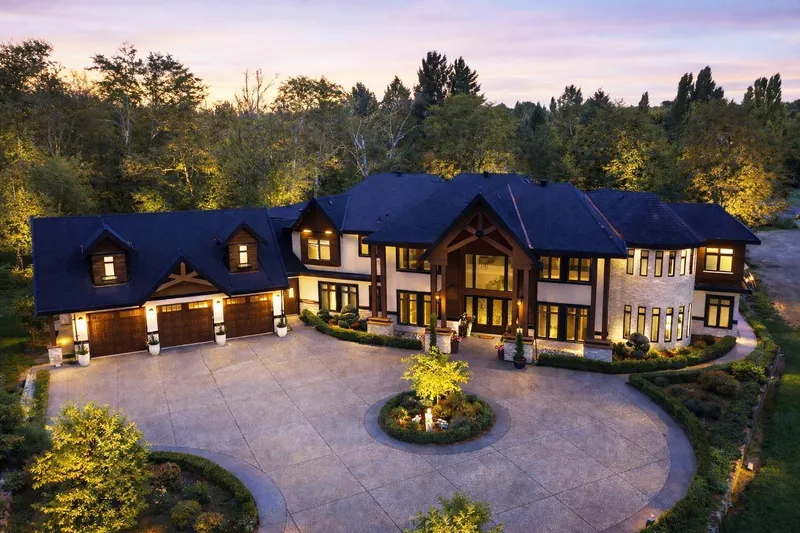 8486 HARVIE ROAD - photo 1 of 25