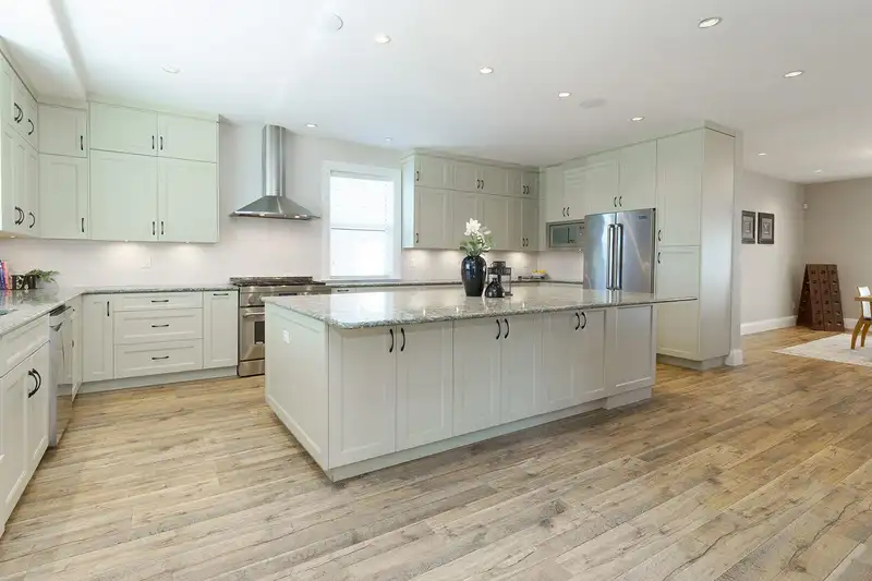 1055 CHARLAND AVENUE - photo 4 of 39