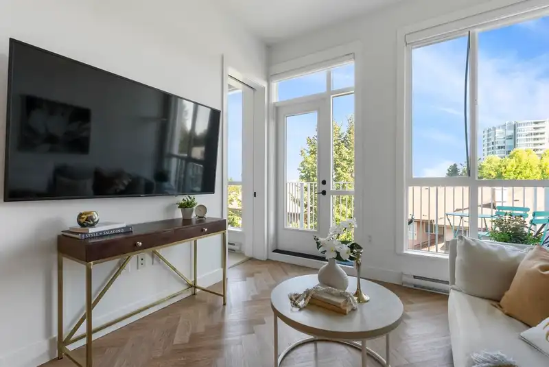 424 14968 101A AVENUE - photo 3 of 24