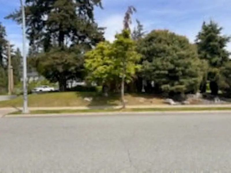 2906 IMMEL STREET - photo 4 of 6