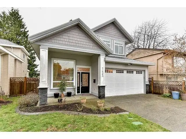 7423 115 STREET - photo 1 of 34