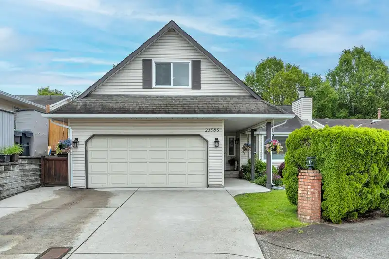 21585 94B AVENUE - photo 1 of 40