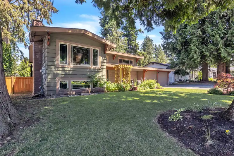 34235 LARCH STREET - photo 4 of 39