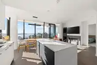 2104 1588 JOHNSTON ROAD - thumbnail 9