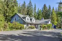 10851 GREENWOOD DRIVE - thumbnail 4