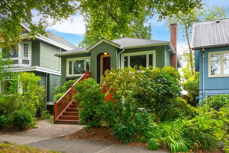 3476 W 13TH AVENUE - photo 4 of 40