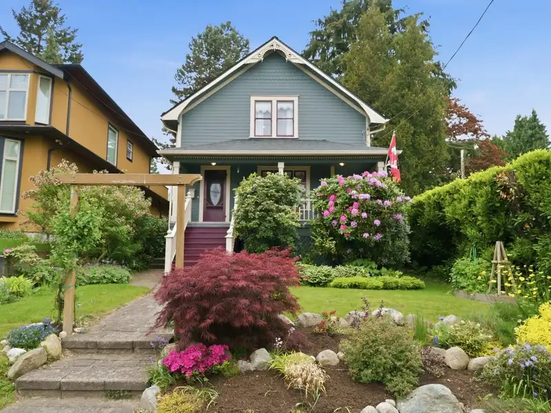 624 COLBORNE STREET - photo 2 of 40