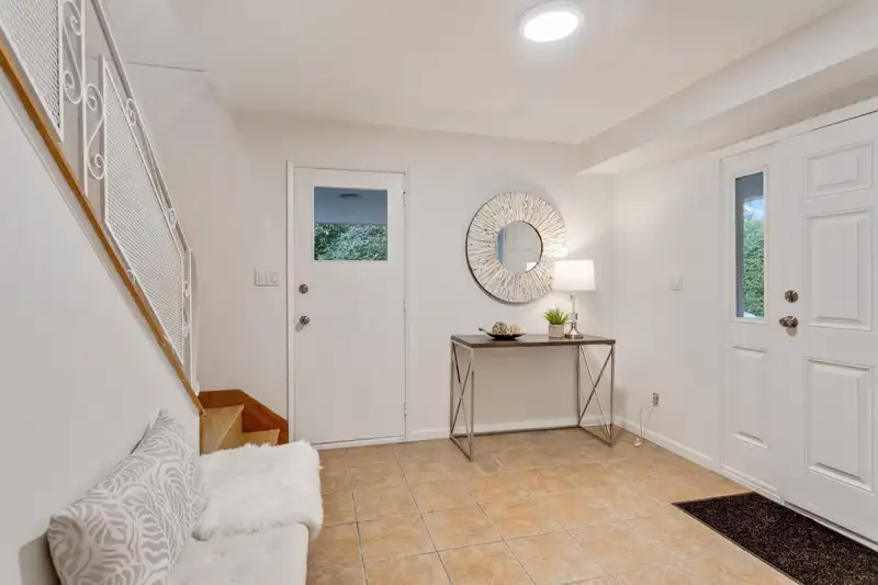 3288 HOSKINS ROAD - photo 2 of 29