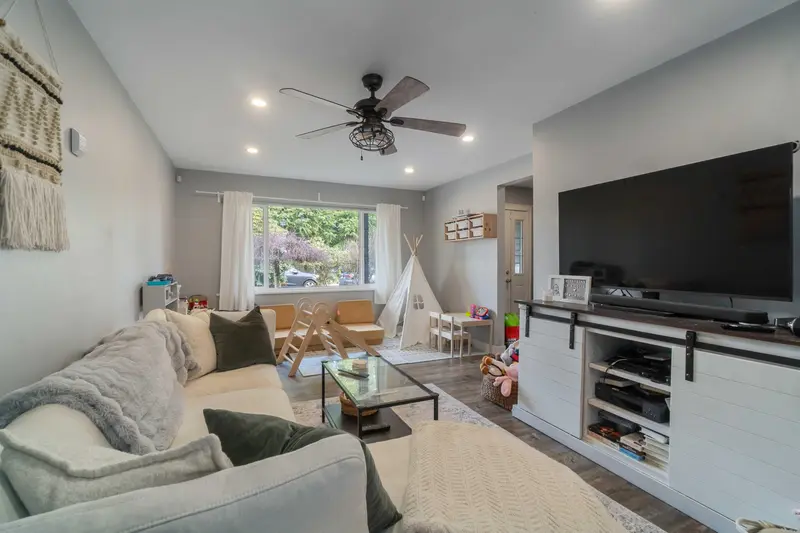 3629-3631 FLINT STREET - photo 4 of 25