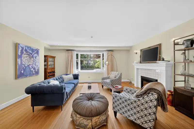 2953 W 35TH AVENUE - photo 2 of 17