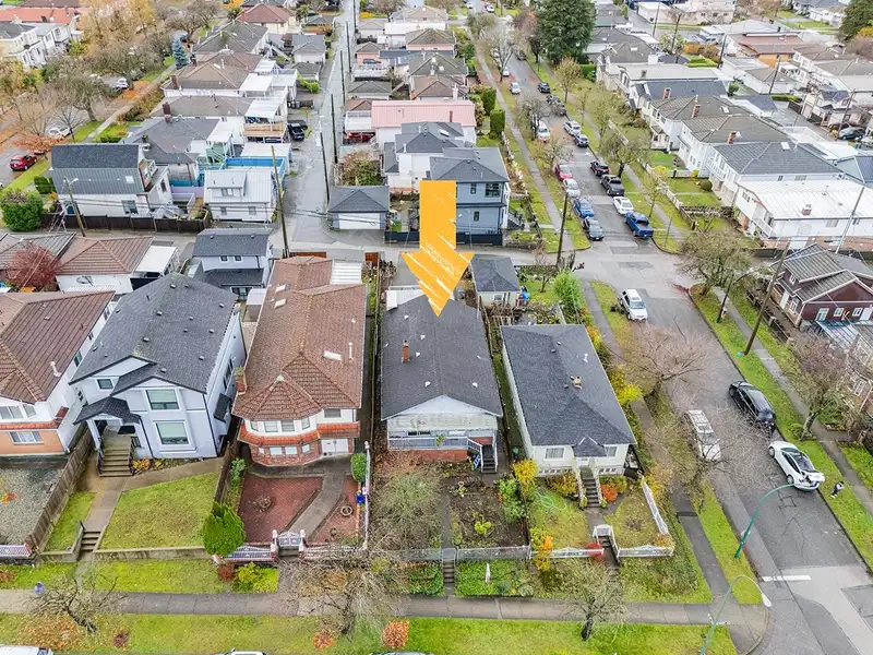 3315 RUPERT STREET - photo 3 of 4