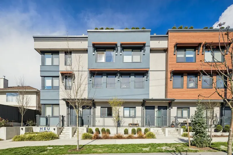 2 632 E 3RD STREET - photo 2 of 25