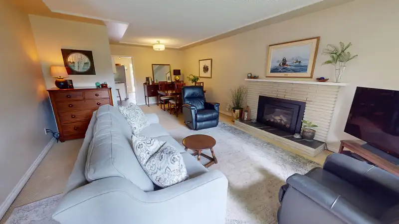 483 E 31ST AVENUE - photo 3 of 40